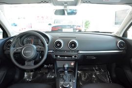   2015款奥迪A3 Limousine 300万纪念乐享版