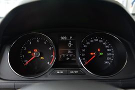 2015款大众朗逸1.6L自动风尚型