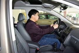 2015款大众途安1.4T手动舒适版5座
