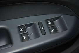 2015款大众途安1.4T手动舒适版5座