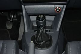 2015款大众途安1.4T手动舒适版5座