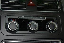 2015款大众途安1.4T手动舒适版5座