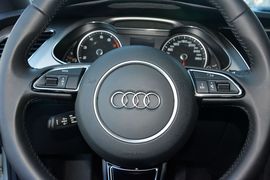 2016款奥迪A4L