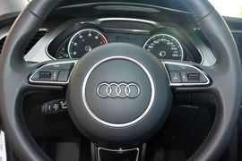 2016款奥迪A4L