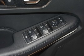 2015款奔驰E260L改款