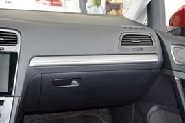 2016款大众高尔夫1.4TSI自动舒适型
