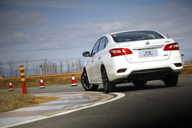 能下赛道撒野？