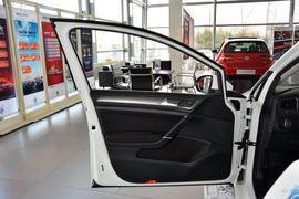 2016款大众高尔夫1.4TSI自动舒适型