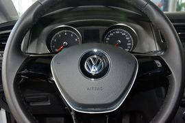 2016款大众高尔夫1.4TSI自动舒适型