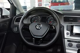 2016款大众高尔夫1.4TSI自动舒适型