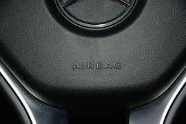 2015款奔驰E260L运动型