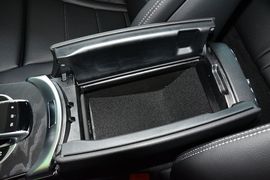 2016款奔驰C180旅行轿车