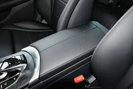 2016款奔驰C180旅行轿车