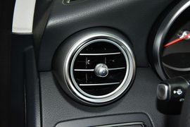 2016款奔驰C180旅行轿车