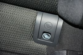 2016款大众高尔夫1.6L自动舒适型