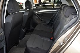 2016款大众高尔夫1.6L自动舒适型