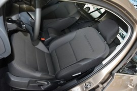 2016款大众高尔夫1.6L自动舒适型
