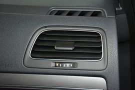 2016款大众高尔夫1.6L自动舒适型
