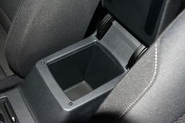 2016款大众高尔夫1.6L自动舒适型