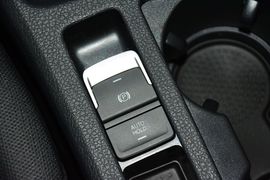 2016款大众高尔夫1.6L自动舒适型