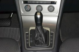 2016款大众高尔夫1.6L自动舒适型
