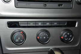 2016款大众高尔夫1.6L自动舒适型