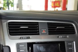 2016款大众高尔夫1.6L自动舒适型