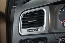 2016款大众高尔夫1.6L自动舒适型