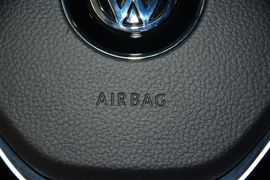 2016款大众高尔夫1.6L自动舒适型