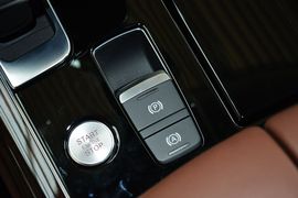 2016款奥迪A8L
