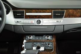 2016款奥迪A8L