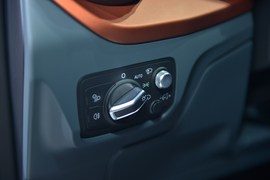 奥迪Q2日内瓦车展实拍