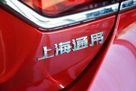 2016款雪佛兰科鲁兹1.5L自动时尚天窗版