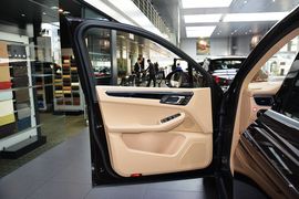 2016款保时捷Macan