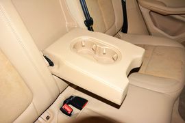 2016款保时捷Macan