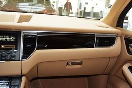 2016款保时捷Macan