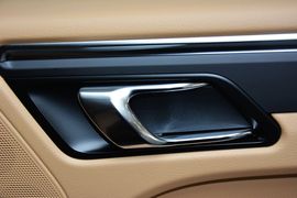 2016款保时捷Macan