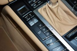 2016款保时捷Macan