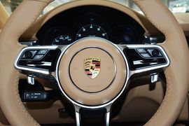 2016款保时捷Macan