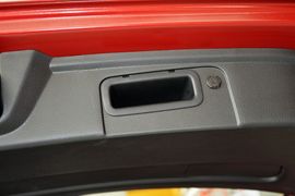 2013款日产骊威劲锐版1.6XL