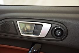 2014款福特嘉年华两厢1.0