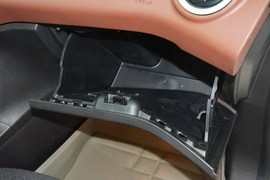 2014款福特嘉年华两厢1.0