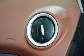 2014款福特嘉年华两厢1.0