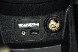 2014款福特嘉年华两厢1.0