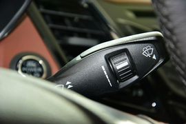 2014款福特嘉年华两厢1.0