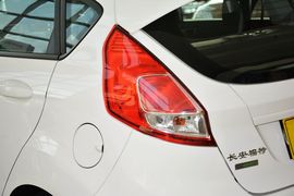 2014款福特嘉年华两厢1.0