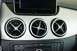 2015款奔驰B200动感型