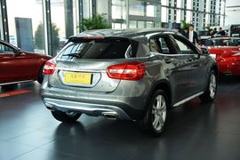 2016款奔驰GLA200动感型