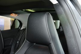 2016款奔驰GLA200动感型