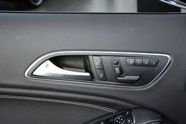 2016款奔驰GLA200动感型